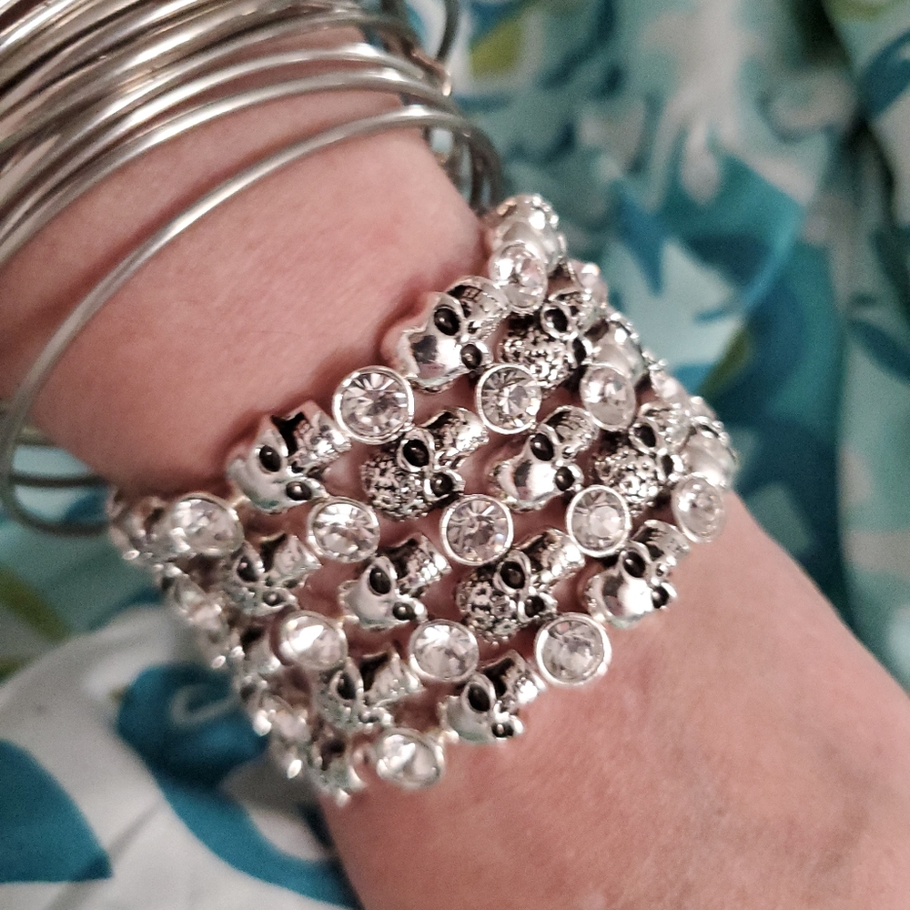 Sale AMAZING CRYSTAL & SKULL STATEMENT BRACELET - Picture 3 of 7